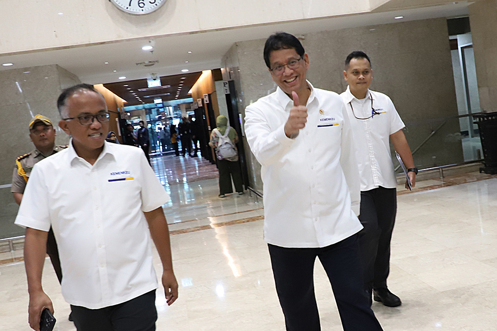Menteri Keuangan Purbaya Yudhi Sadewa mengikuti rapat kerja bersama komisi XI DPR. (BeritaNasional/Elvis Sendouw)