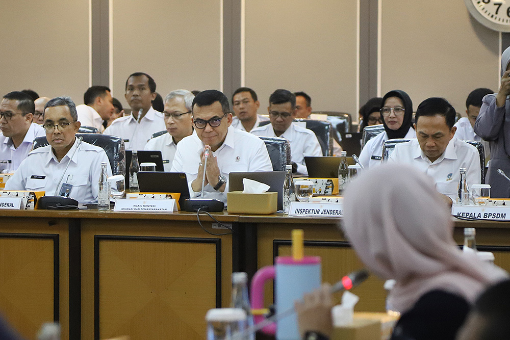 Raker Komisi XIII Bersama IMIPAS Bahas Laporan Keuangan APBN Tahun 2024 Rapat Kerja Komisi XIII dengan Wakil Menteri Imigrasi dan Pemasyarakatan (Wamen Imipas) Silmy Karim serta jajaran. (BeritaNasional/Elvis Sendouw)