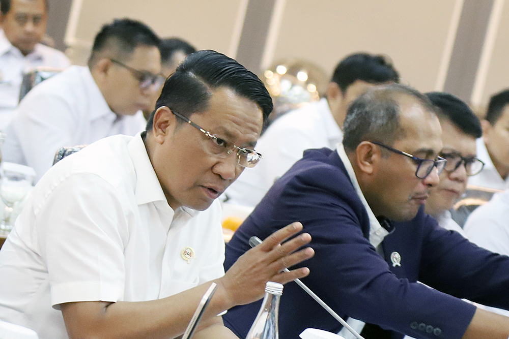 Rapat Kerja Komisi XIII bersama Menteri Hukum membahas kebijakan strategis terkait pemberian amnesti, peraturan perundang-undangan, administrasi, hak kekayaan intelektual dan masalah aktual lainnya. (beritaNasional/Elvis Sendouw)