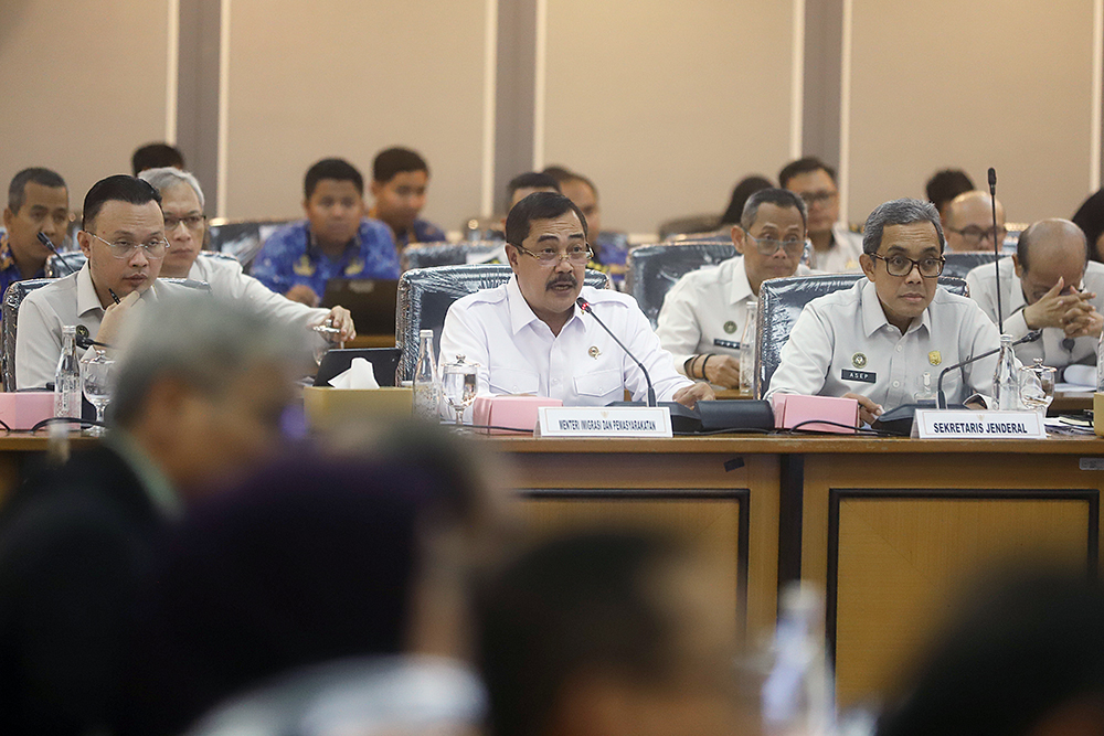 Menteri Imigrasi dan Permasyarakatan Agus Andrianto memberikan penjelasan dalam rapat kerja bersama Komisi XIII DPR. (BeritaNasional/Elvis Sendouw)
