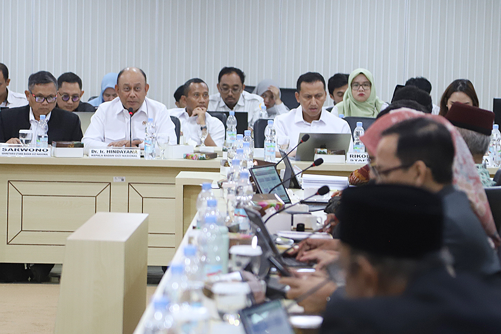 Rapat kerja Komite III DPD bersama Kepala Badan Gizi Nasional. (BeritaNasional/Elvis Sendouw)