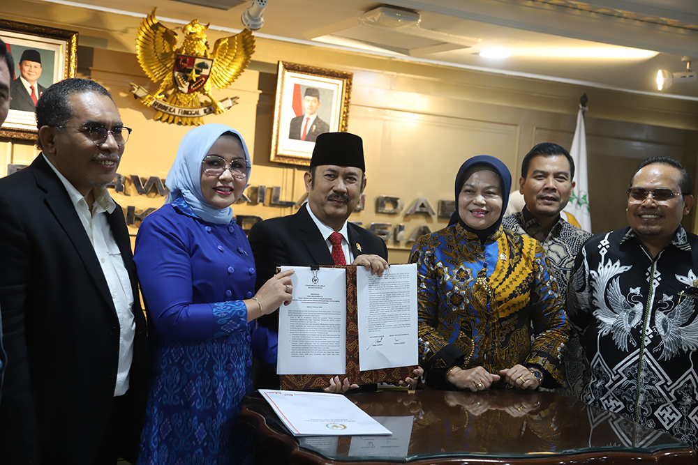 Rapat Kerja Komite IV bersama enteri Perencanaan Pembangunan Nasional (PPN)/Kepala Bappenas bahas RPJMN. (BeritaNasional/Elvis Sendouw)