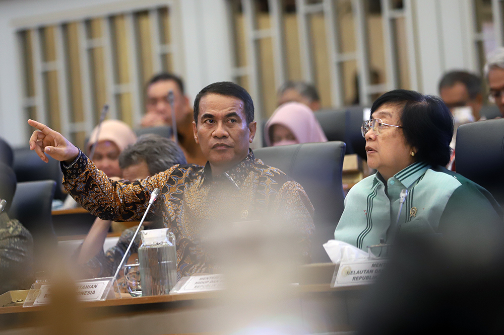 Rapat Kerja Komisi IV bersama Menteri LHK, KKP dan Menteri Pertanian bahas Anggaran. (BeritaNasional/Elvis Sendouw)