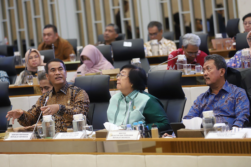 Rapat Kerja Komisi IV bersama Menteri LHK, KKP dan Menteri Pertanian bahas Anggaran. (BeritaNasional/Elvis Sendouw)