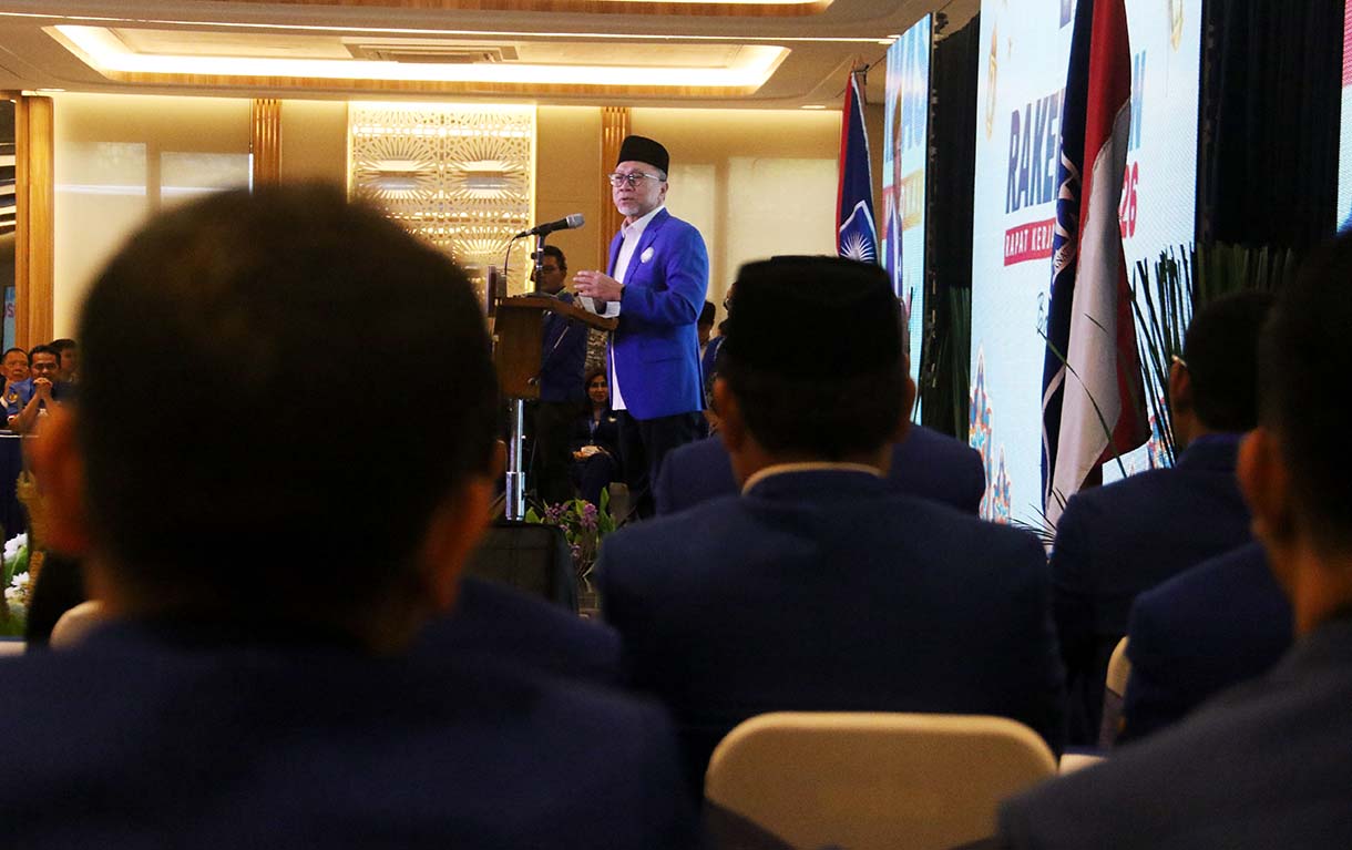 Ketua Umum Partai Amanat Nasional (PAN) Zulkifli Hasan memberikan sambutan saat Rakernas I Partai Amanat Nasional (PAN) di Kantor DPP PAN, Jakarta, Selasa (31/3/2026).  (Beritanasional.com/Oke Atmaja)