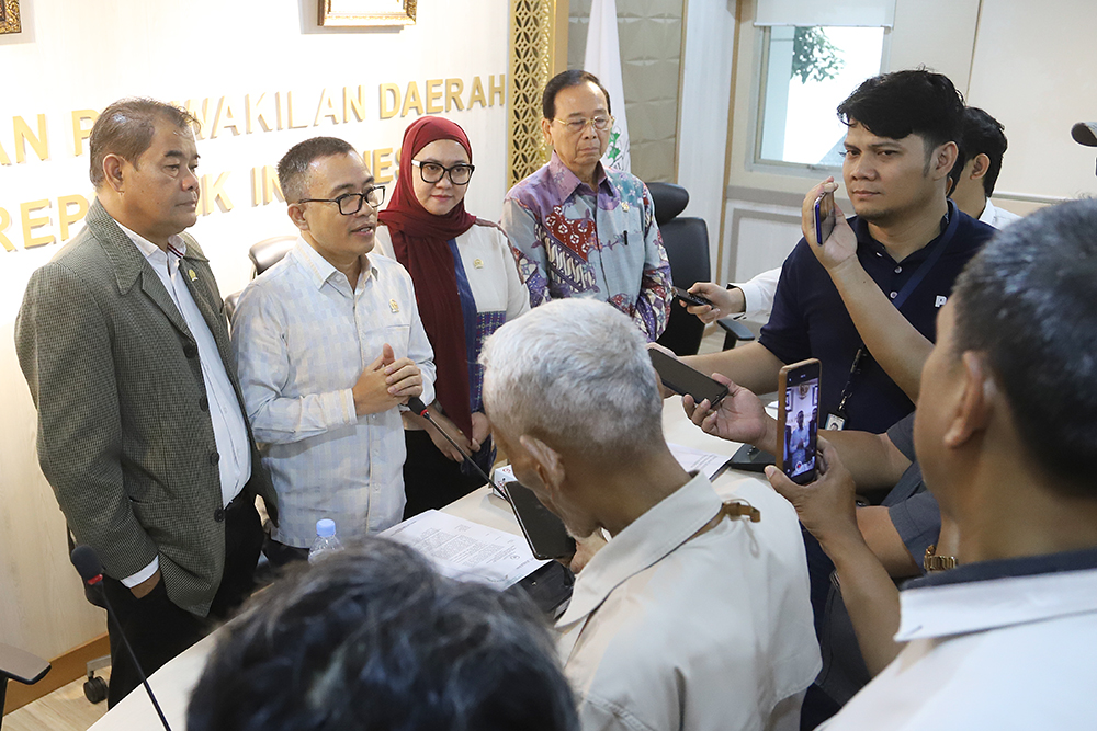 Badan Urusan Legislasi Daerah (BULD) DPD rapat bahas membahas hasil Pemantauan Dan Evaluasi Rancangan Peraturan Daerah Dan Peraturan Daerah. (BeritaNasional/Elvis Sendouw)