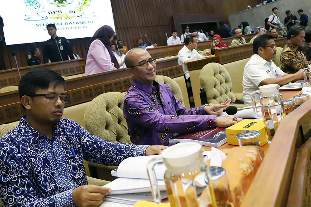 Rapat kerja komisi II bersama Mendagri, KPU, Bawaslu dan DKPP bahas evaluasi Pemilu. (BeritaNasional/Elvis Sendouw)