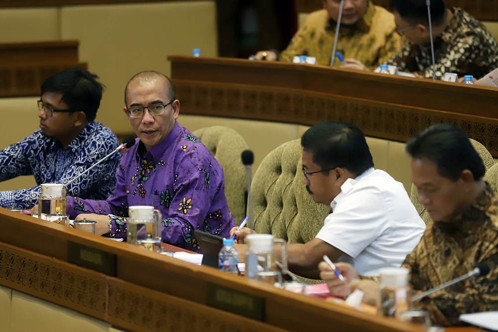 Rapat kerja komisi II bersama Mendagri, KPU, Bawaslu dan DKPP bahas evaluasi Pemilu. (BeritaNasional/Elvis Sendouw)