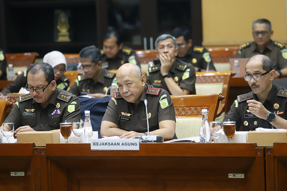 Rapat kerja komisi III bersama Kejagung memabahas Laporan Keuangan Pemerintah Pusat APBN Tahun Anggaran 2023; dan Penjelasan Hasil Pemeriksaan BPK Tahun 2023. (BeritaNasional/Elvis Sendouw)