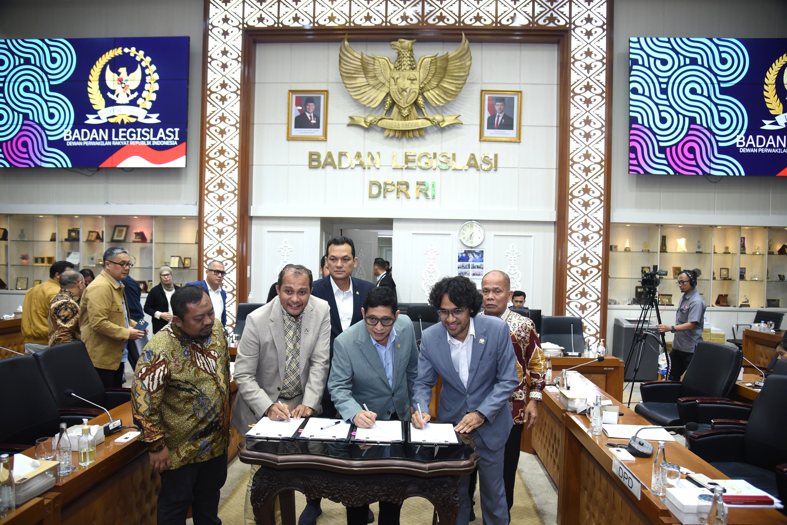 Rapat panja Baleg bersama Kemenkum dan PPUU DPD RI. (BeritaNasional/Elvis Sendouw/HO DPR)