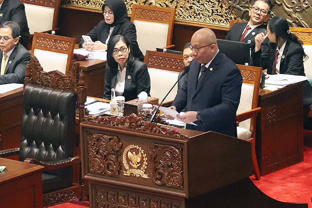 Rapat Paripurna DPR ke-23 Bahas RUU Tentang Pertanggungjawaban atas Pelaksanaan APBN 2024 Rapat paripurna DPR RI ke-23 Masa Persidangan IV Tahun Sidang 2024-2025 bahas RUU tentang Pertanggungjawaban atas Pelaksanaan APBN . (BeritaNasional/Elvis Sendouw)