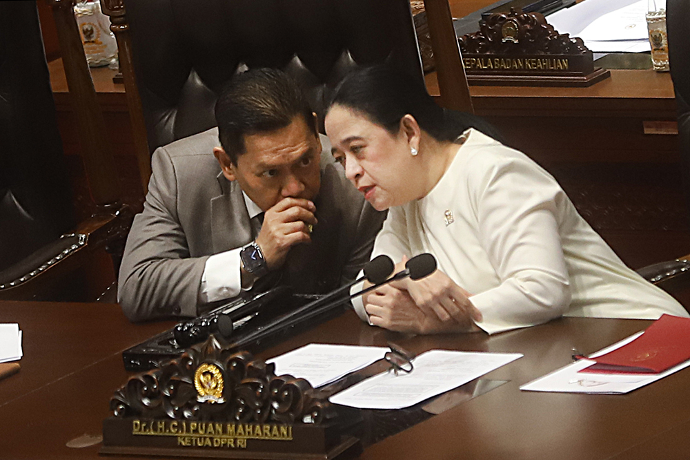 Ketua DPR Puan Maharani menyampaikan pidato pada Rapat Paripurna Ke-11 Masa Persidangan III Tahun Sidang 2025-2026. (BeritaNasional/Elvis Sendouw)