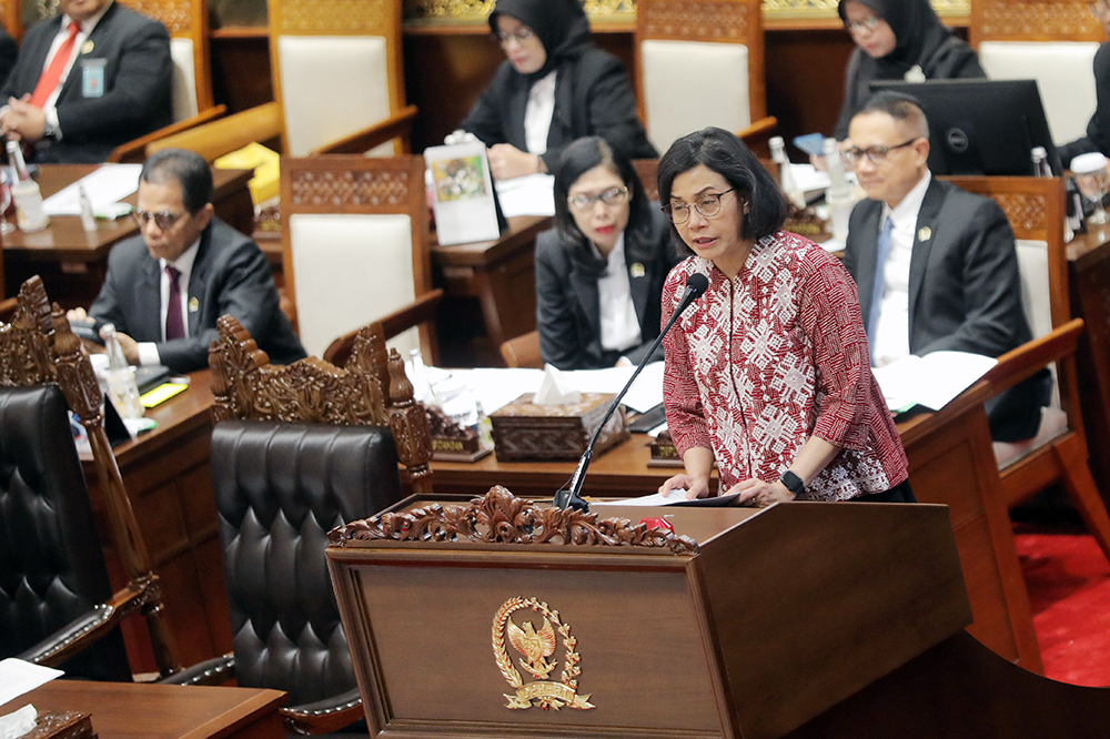 Menteri Keuangan Sri Mulyani Indrawati sampaikan keterangan pemerintah terhadap RUU tentang Pertanggungjawaban Atas Pelaksanaan APBN Tahun Anggaran 2023. (BeritaNasional/Elvis Sendouw)