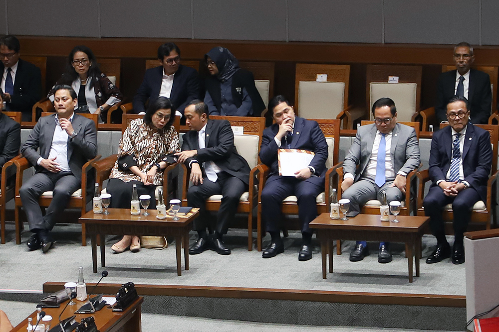 Rapat Paripurna Pembicaraan Tingkat II/Pengambilan Keputusan terhadap RUU Tentang Perubahan Ketiga Atas Undang-Undang Nomor 19 Tahun 2003 Tentang Badan Usaha Milik Negara (BUMN). (BeritaNasional/Elvis Sendouw)