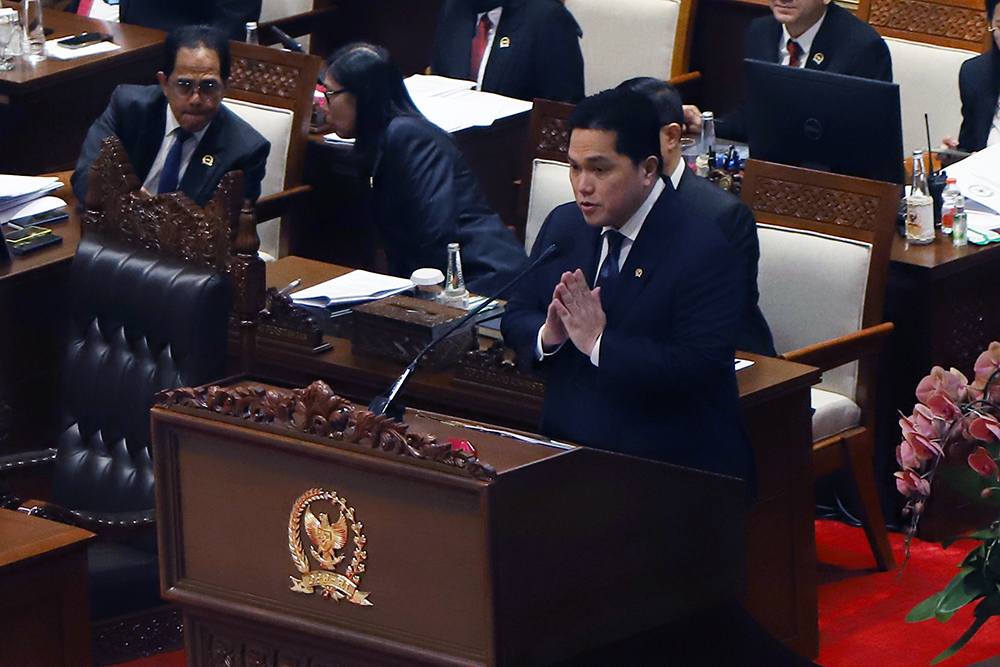 Rapat Paripurna Pembicaraan Tingkat II/Pengambilan Keputusan terhadap RUU Tentang Perubahan Ketiga Atas Undang-Undang Nomor 19 Tahun 2003 Tentang Badan Usaha Milik Negara (BUMN). (BeritaNasional/Elvis Sendouw)