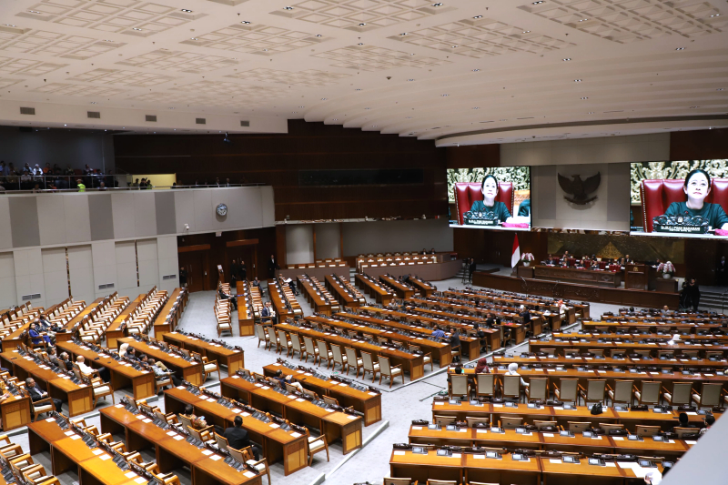 Sidang Paripurna DPR ke-14 masa persidangan IV tahun sidang 2023-2024