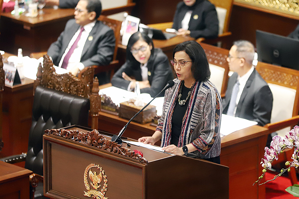 Menteri Keuangan Sri Mulyani Indrawati sampaikan  tanggapan pemerintah terhadap pandangan fraksi atas RUU tentang Pertanggungjawaban Pelaksanaan APBN Tahun Anggaran 2023. (BeritaNasional/Elvis Sendouw)