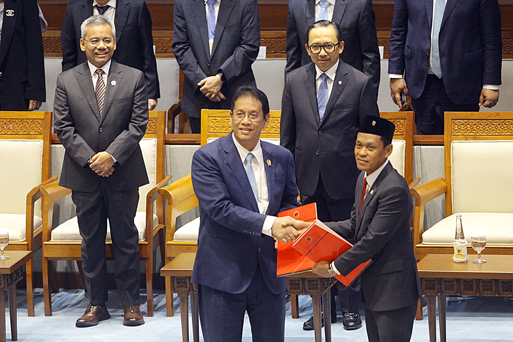 Menteri Keuangan Purbaya Yudhi Sadewa menghadiri rapat paripurna DPR. (BeritaNasional/Elvis Sendouw)
