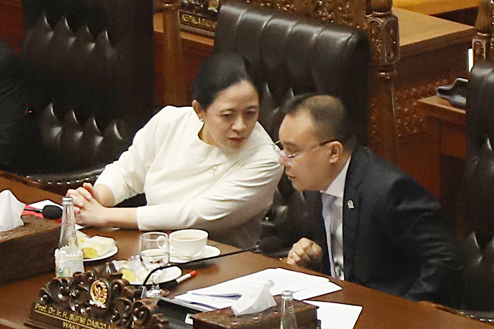 Pidato Ketua DPR RI Puan Maharani dala penutupan  Rapat Paripurna Ke-19 DPR RI Masa Persidangan III Tahun Sidang 2024/2025. (BeritaNasional/Elvis Sendouw)
