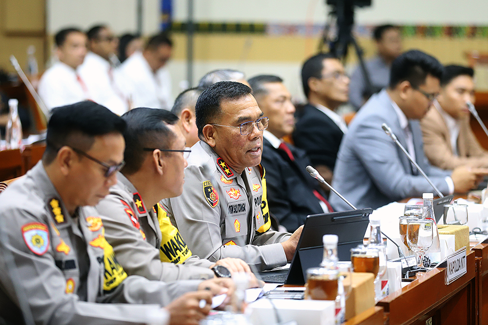 Kapolda NTT dan Kapolda Sulteng mengikuti Rapat Dengar Pendapat Komisi III DPR RI. (BeritaNasional/Elvis Sendouw)