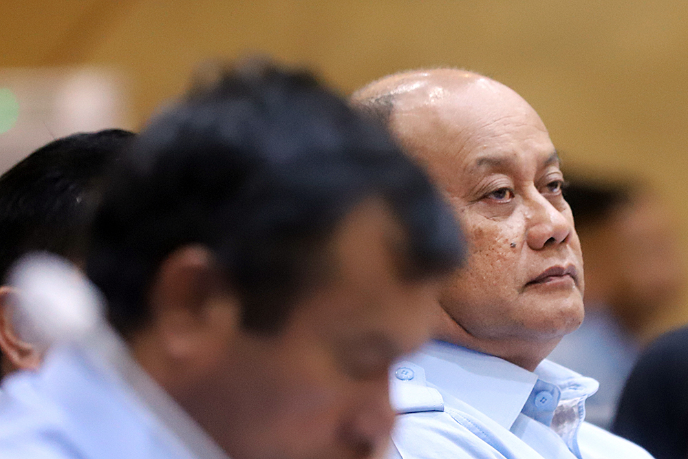 Kepala Badan Gizi Nasional (BGN) Dadan Hindayana mengikuti rapat dengan pendapat bersama komisi IX bahas BGN. (BeritaNasional/Elvis Sendouw)