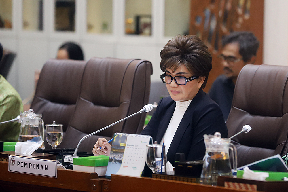 Kepala Badan Gizi Nasional (BGN) Dadan Hindayana mengikuti rapat dengan pendapat bersama komisi IX bahas BGN. (BeritaNasional/Elvis Sendouw)