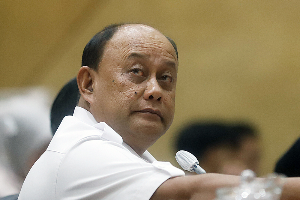 Kepala Badan Gizi Nasional (BGN) Dadan Hindayana menyampaikan paparan pada Rapat Dengar Pendapat (RDP) dengan Komisi IX DPR. (BeritaNasional/Elvis Sendouw)