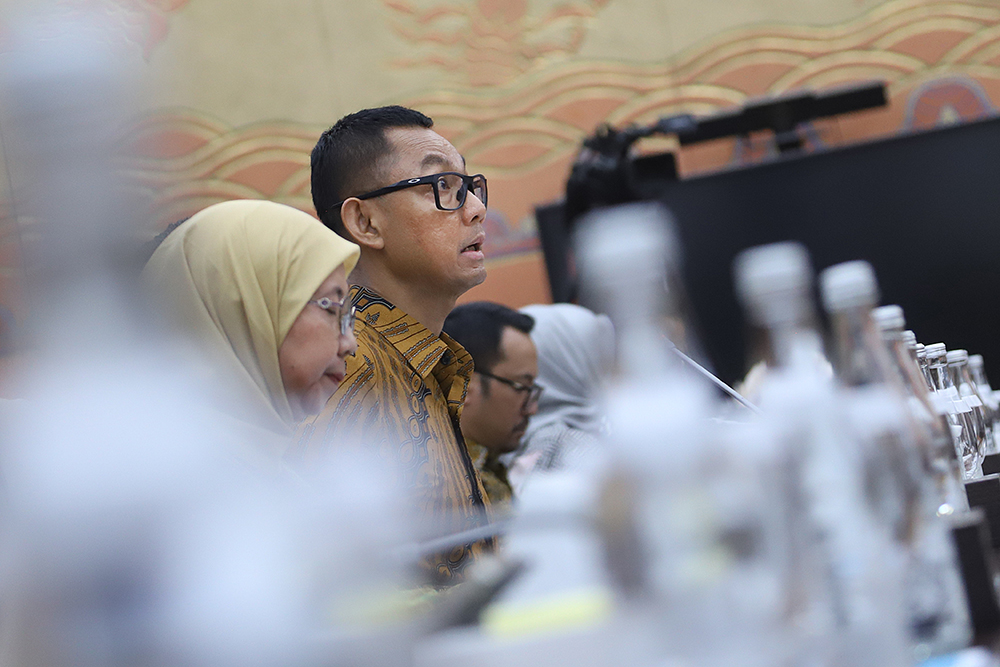 RDP Komisi VI Bersama PLN dan Pertamina Bahas Ketahanan Energi Rapat dengar pendapat komisi VI dengan Direktur Utama PLN dan Direktur Utama PT Pertamina. (BeritaNasional/Elvis Sendouw)