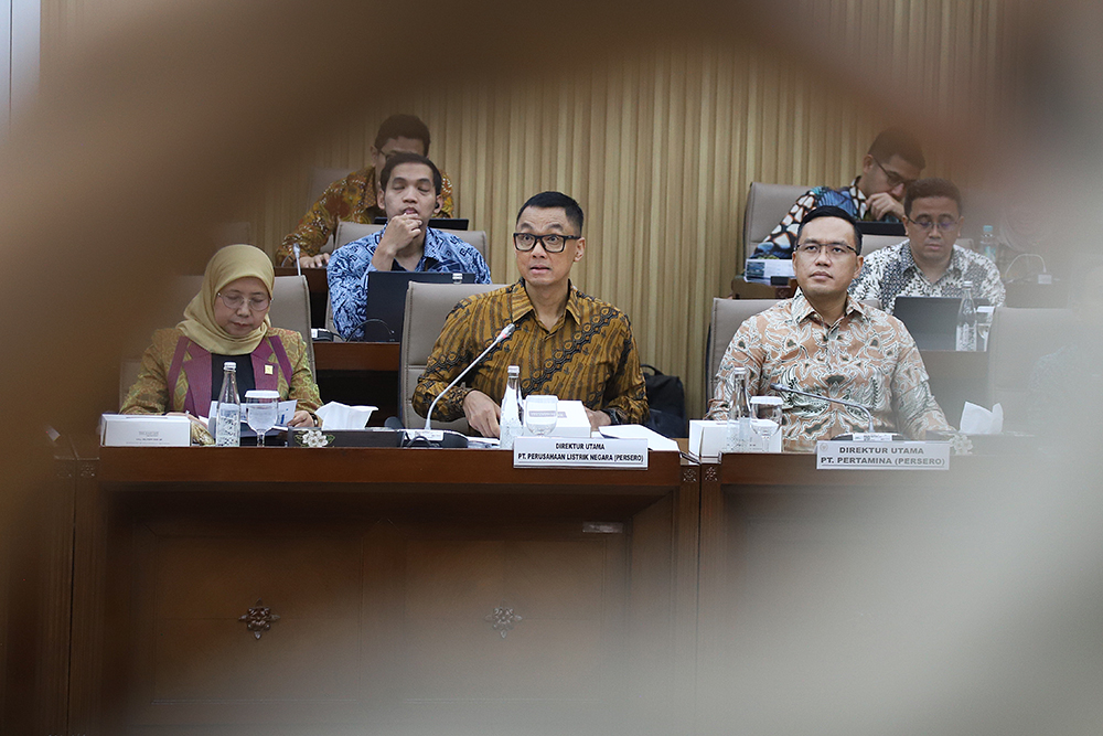 RDP Komisi VI Bersama PLN dan Pertamina Bahas Ketahanan Energi Rapat dengar pendapat komisi VI dengan Direktur Utama PLN dan Direktur Utama PT Pertamina. (BeritaNasional/Elvis Sendouw)