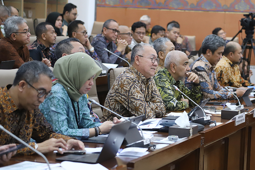 Rapat dengar pendapat Komisi VI bersama PGN dan Pertamina Hulu Energi. (BeritaNasional/Elvis Sendouw)