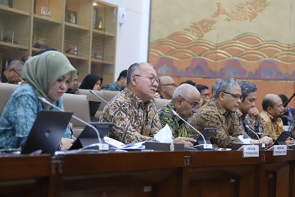 Rapat dengar pendapat Komisi VI bersama PGN dan Pertamina Hulu Energi. (BeritaNasional/Elvis Sendouw)