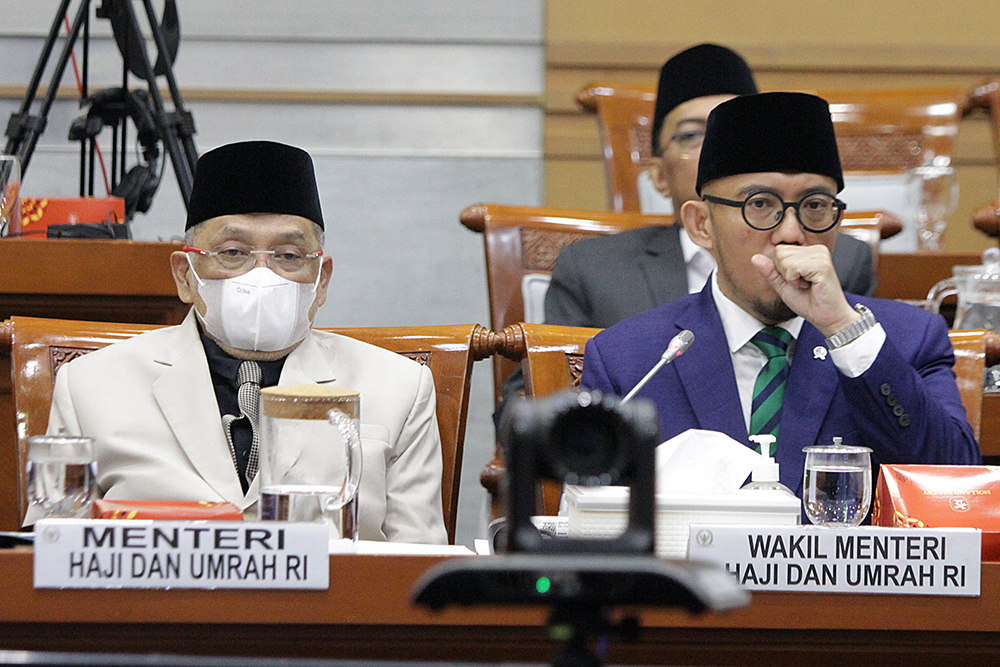 RDP Komisi VIII DPR Bersama  Kementerian Haji dan Umrah Bahas BPIH 2026 Menteri Haji dan Umrah Mochamad Irfan Yusuf (kiri) dan Wakil Menteri Haji dan Umrah Dahnil Anzar Simanjuntak  menghadiri Rapat Kerja dengan Komisi VIII DPR. (BeritaNasional/Elvis Sendouw)