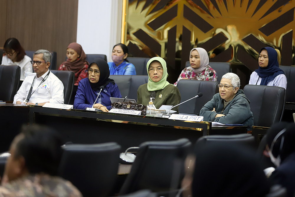 Badan Legislasi (Baleg) DPR menggelar rapat dengar ppendapat umum membahas RUU PPRT. (BeritaNasional/Elvis Sendouw)