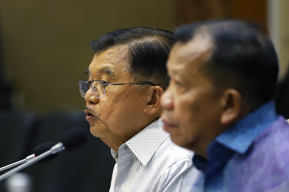 Baleg undang Jusuf Kalla dan Hamid Awaluddin untuk  masukan dan pandangan terkait Penyusunan RUU tentang Perubahan atas UU Nomor 11 Tahun 2006 tentang Pemerintahan Aceh. (BeritaNasional/Elvis Sendouw)