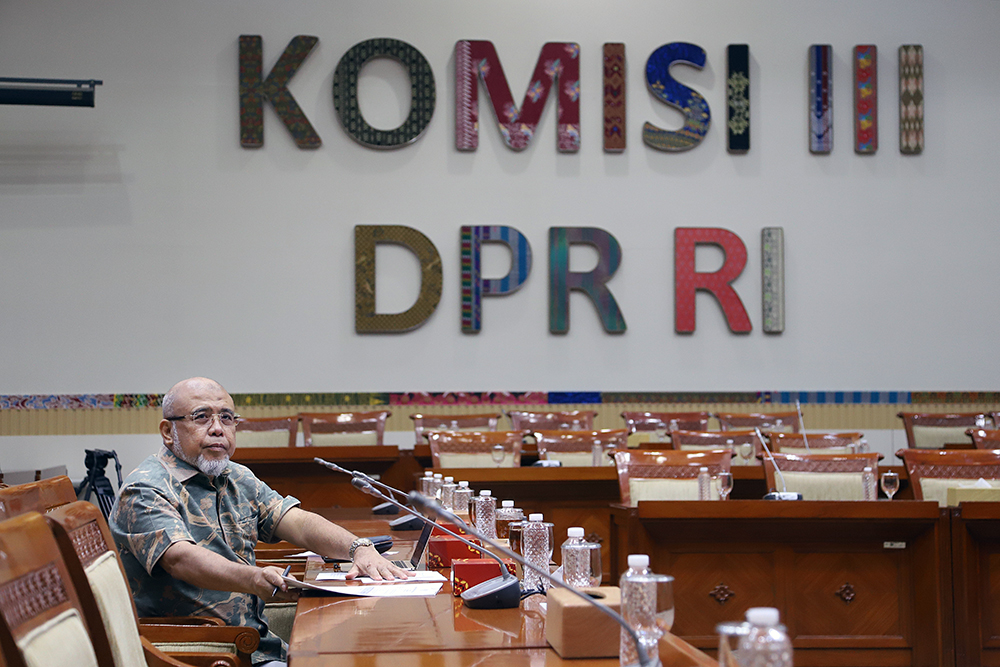 RDPU Komisi III Bahas Putusan MK Terkait Pemilu RDPU Komisi III membahas putusan Mahkamah Konstitusi (MK) terkait pemisahan pemilu antara pemilu lokal dan pemilu nasional. (BeritaNasional/Elvis Sendouw)