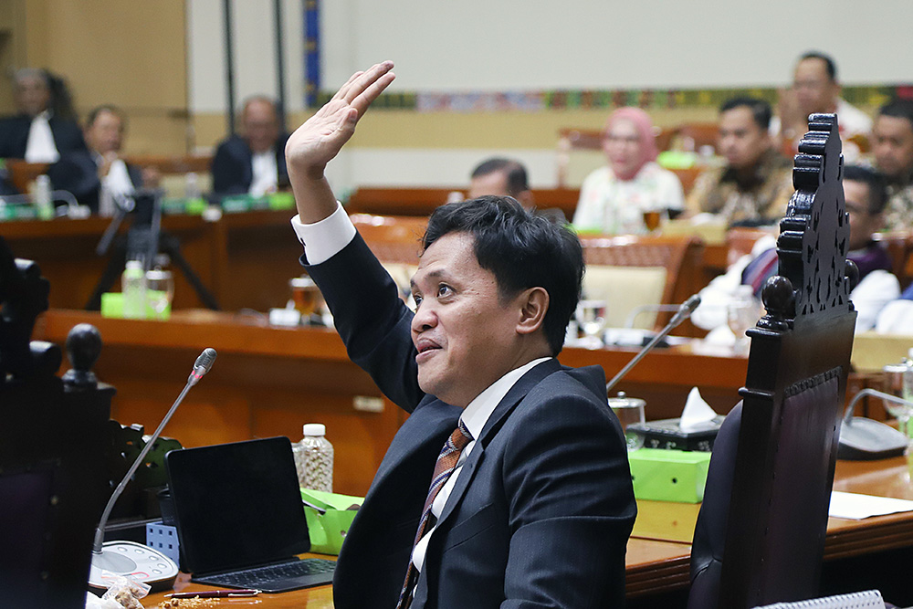 RDPU Komisi III dengan Koalisi Organisasi Advokat Indonesia Bahas RUU KUHAP Rapat Dengar Pendapat Umum (RDPU) bersama koalisi organisasi advokat memberikan masukan terhadap RUU KUHAP. (BeritaNasional/Elvis Sendouw)