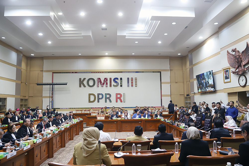 Rapat Dengar Pendapat Umum (RDPU) bersama koalisi asosiasi advokat memberikan masukan terhadap RUU KUHAP. (BeritaNasional/Elvis Sendouw)
