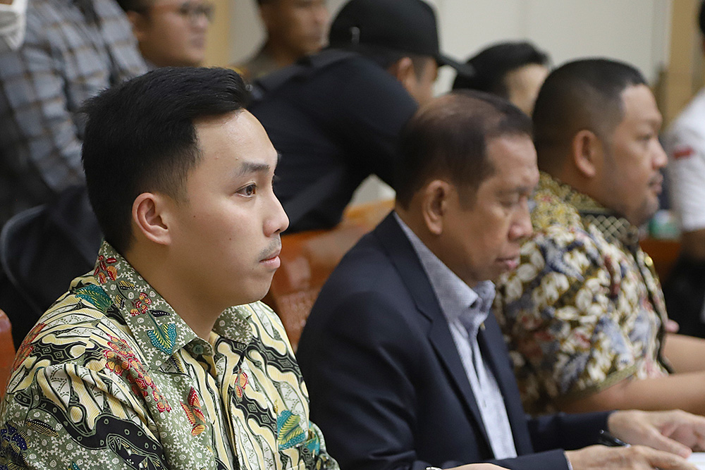 RDPU Komisi III dengan Koalisi Organisasi Advokat Indonesia Bahas RUU KUHAP Rapat Dengar Pendapat Umum (RDPU) bersama koalisi organisasi advokat memberikan masukan terhadap RUU KUHAP. (BeritaNasional/Elvis Sendouw)