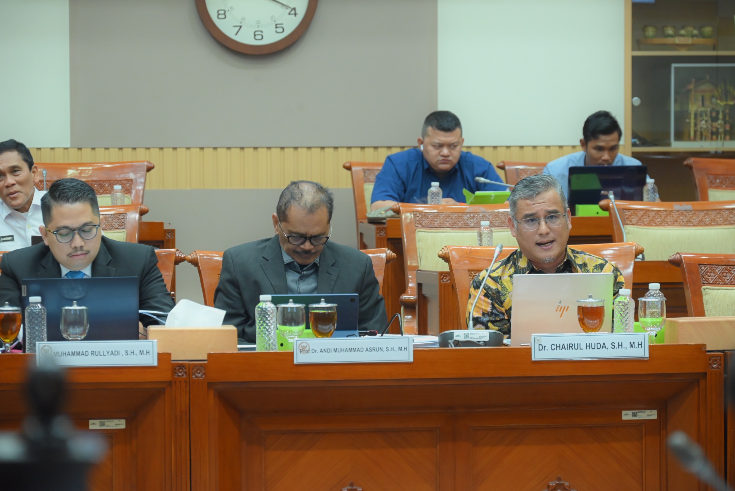 RDPU Komisi III DPR Bersama Ahli Hukum Bahas KUHAP Rapat dengar pendapat umum Komisi III bersama ahli hukum bahas KUHAP. (BeritaNasional/Elvis Sendouw)