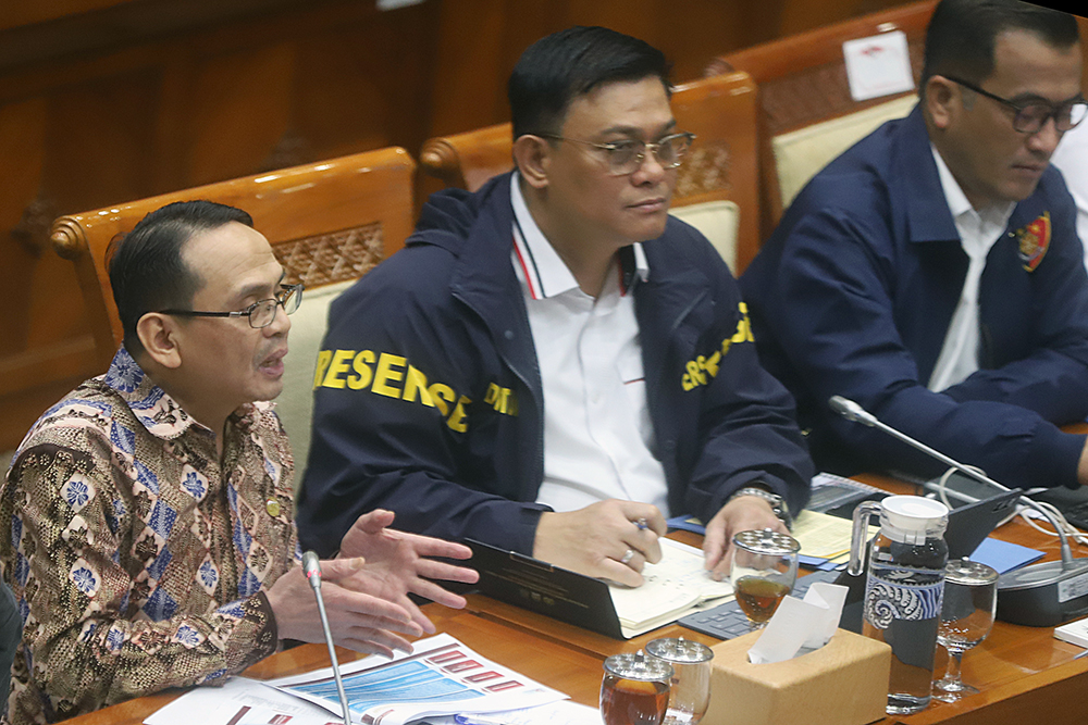 Rapat Dengar Pendapat Umum (RDPU) Komisi III bersama OJK, PPATK, LPSK, dan paguyuban Lender Dana Syariah Indonesia. (BeritaNasional/Elvis Sendouw)