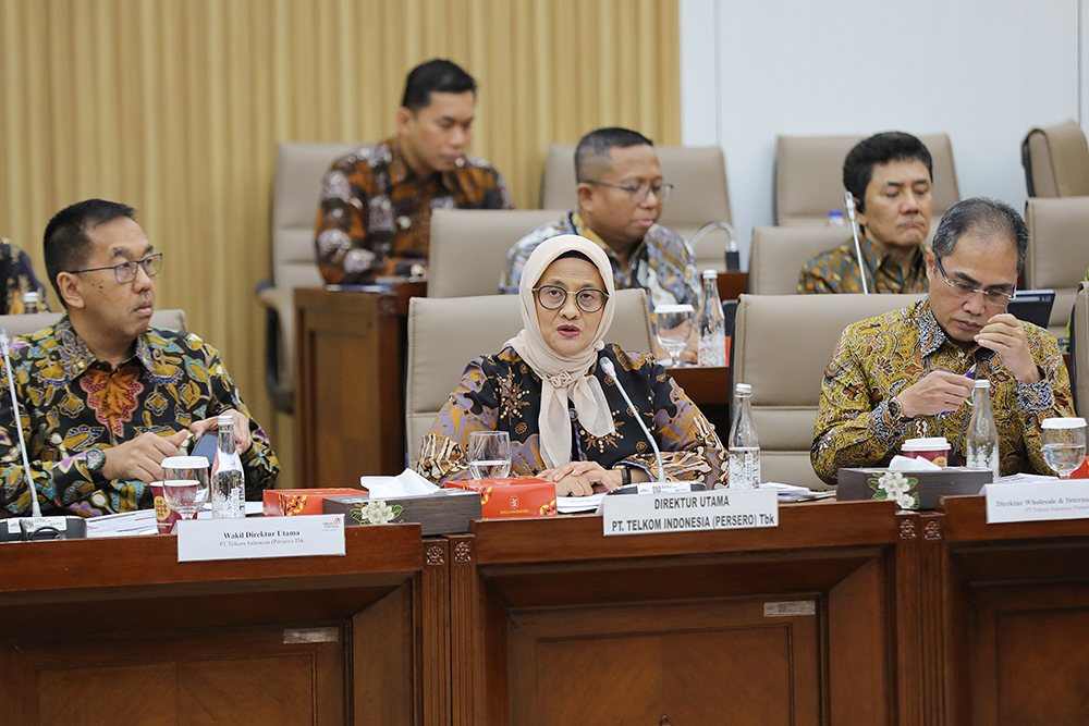Rapat Dengar Pendapat Umum (RDPU) Komisi VI bersama PT Telkom. (BeritaNasional/Elvis Sendouw)