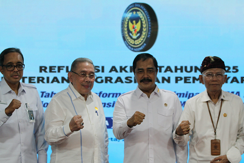 Menteri Imigrasi dan Pemasyarakatan (ImiPas) Agus Andrianto memaparkan capaian Kinerja dalam refleksi akhir tahun 2025. (BeritaNasional/Elvis Sendouw)
