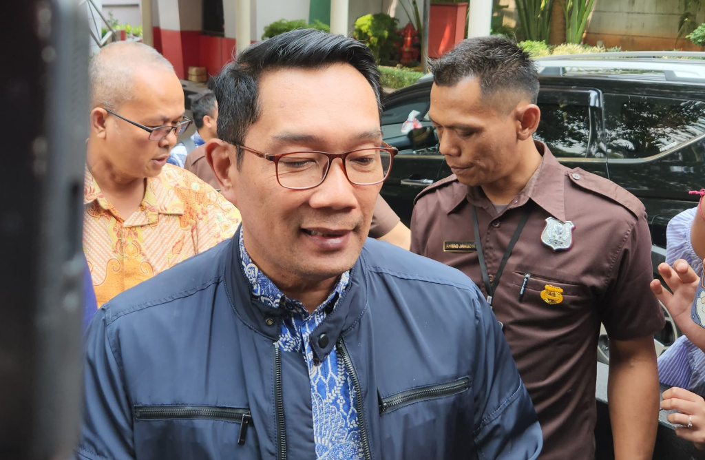 Mantan Gubernur Jawa Barat, Ridwan Kamil, tiba di Gedung Merah Putih Komisi Pemberantasan Korupsi (KPK), Jakarta, Selasa (2/12/2025). (Beritanasional.com/Panji)