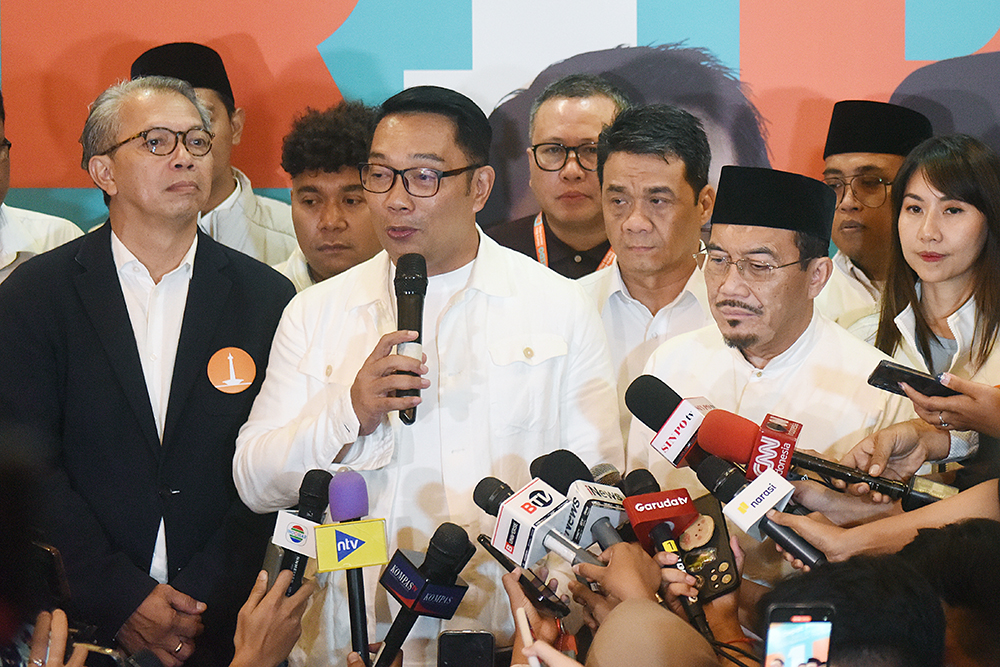 Pasangan Cagub dan Cawagub nomor urut satu, Ridwan Kamil-Suswono memberikan keterangan terkait hasil hitung cepat Pilkada Jakarta. (BeritaNasional/Elvis Sendouw)