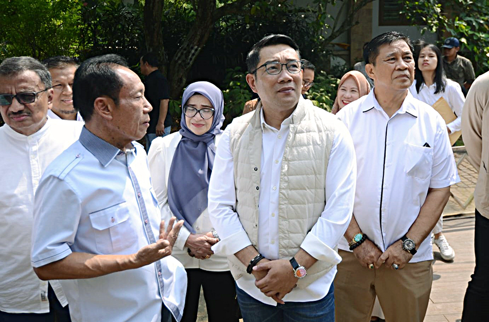 Cagub-Cawagub Ridwan Kamil dan Suswono sambangi mantan Gubernur Jakarta Letnan Jenderal TNI (Purn) DR (HC) Sutiyoso bahas Jakarta. (BeritaNasional/Elvis Sendouw)