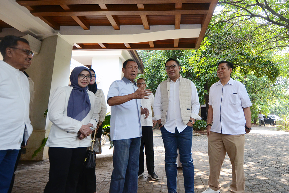 Cagub-Cawagub Ridwan Kamil dan Suswono sambangi mantan Gubernur Jakarta Letnan Jenderal TNI (Purn) DR (HC) Sutiyoso bahas Jakarta. (BeritaNasional/Elvis Sendouw)