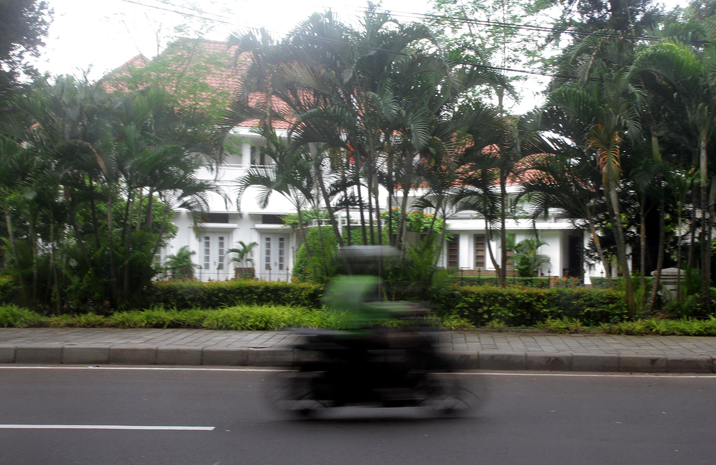 Suasana rumah dinas Gubernur DKI Jakarta di Jl. Taman Suropati, Jakarta, Sabtu (20/4/2024).(BeritaNasional.com/Oke Atmaja)