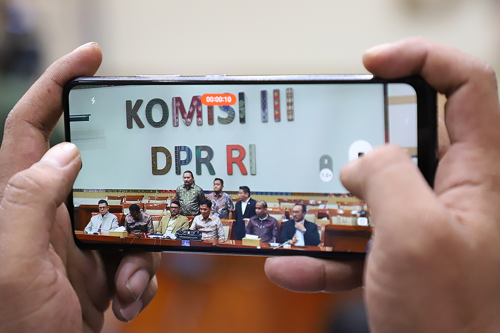 Pimpinan Komisi II bersama anggota memberikan keterangan terkait RUU KUHAP. (BeritaNasional/Elvis Sendouw)I