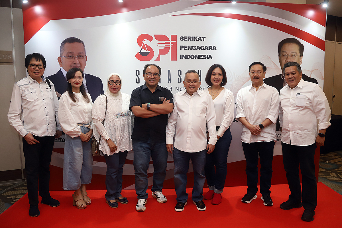 Ketua Umum Serikat Pengacara Indonesia (SPI) Trimedya Panjaitan membuka Sarasehan Serikat Pengacara Indonesia (SPI) bertema “Mempererat Solidaritas dan Konsolidasi Organisasi” di Jakarta. (BeritaNasional/Elvis Sendouw)