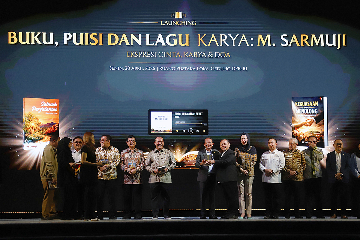 Peluncuran buku, puisi, dan lagu karya M. Sarmuji bertajuk Ekspresi Cinta dan Doa di Gedung Nusantara IV, Kompleks Parlemen, Senayan, Jakarta. (BeritaNasional/Elvis Sendouw)